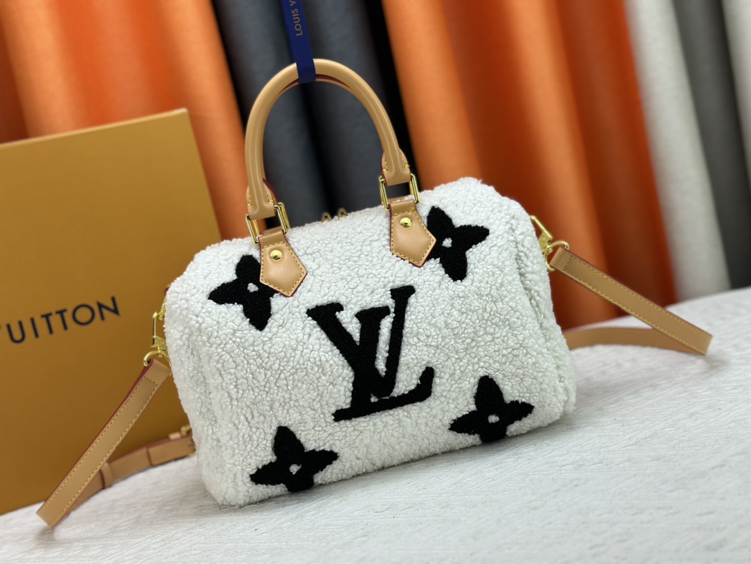 LV bag 615